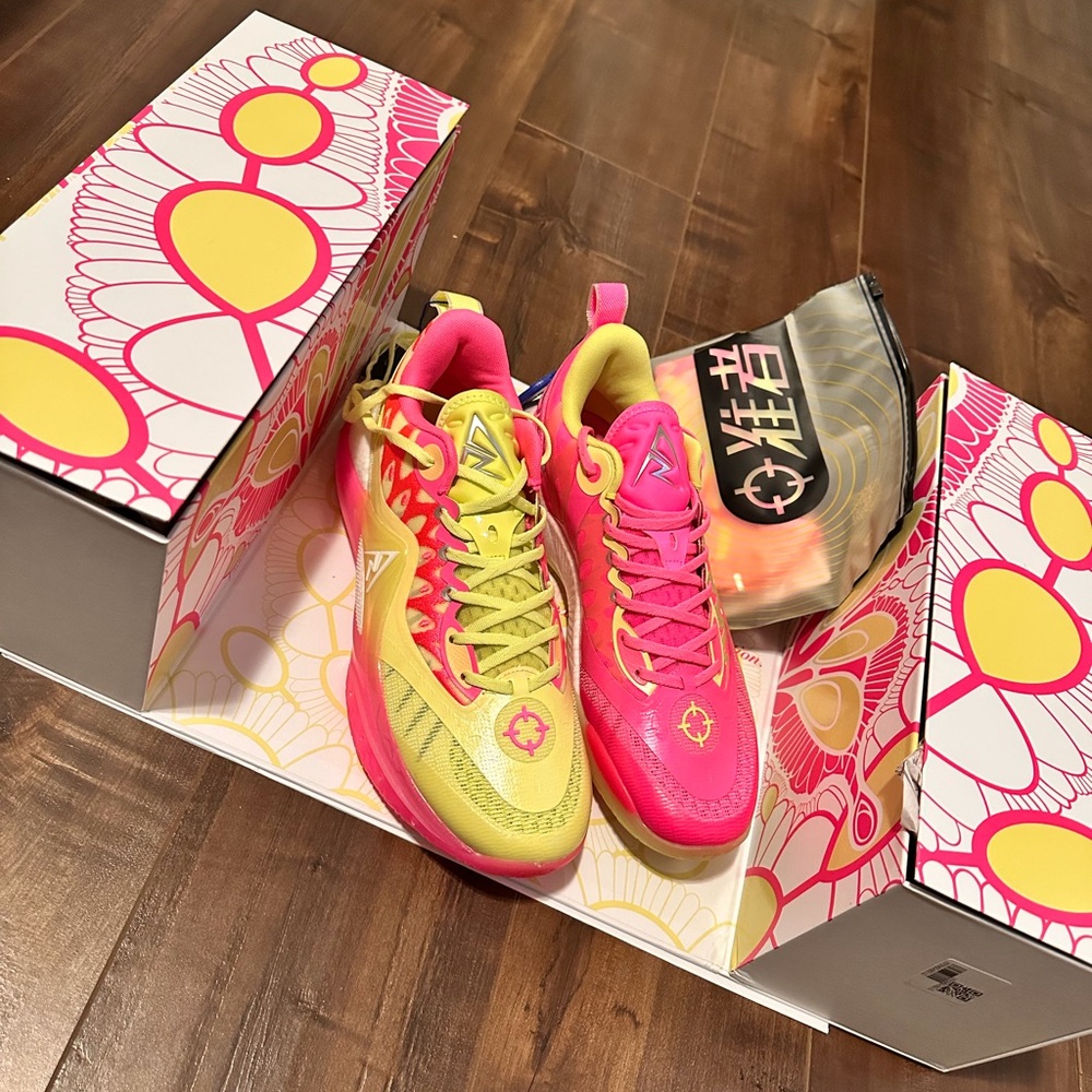 Austin Reaves AR 2 rigorer Men's Athletic Shoes — Neon Pink & Neon Yellow